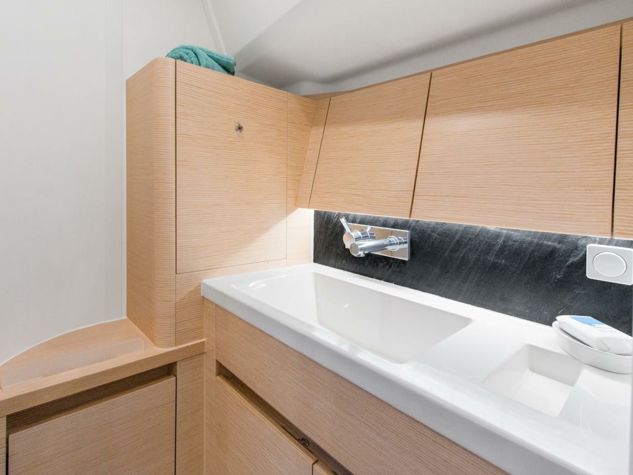 Hanse 418 | Eight