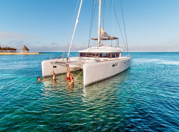 Lagoon 52 F | Orion Star