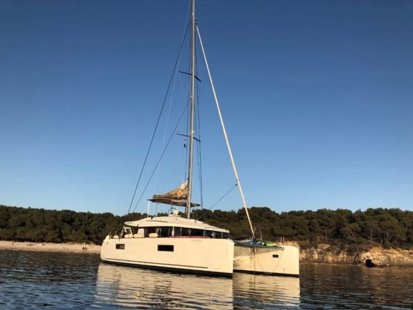 Lagoon 52 F | Orion Star