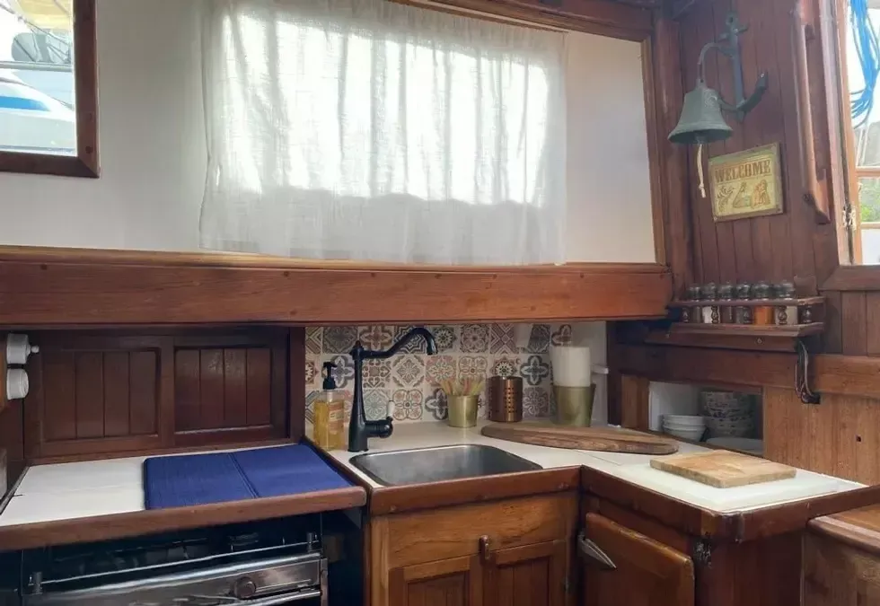 Formosa 41 | Takarabune