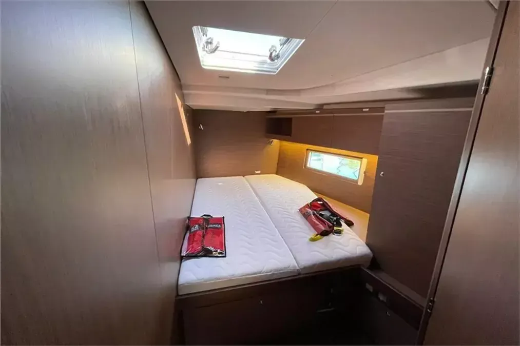Beneteau Oceanis 51.1 | Monica