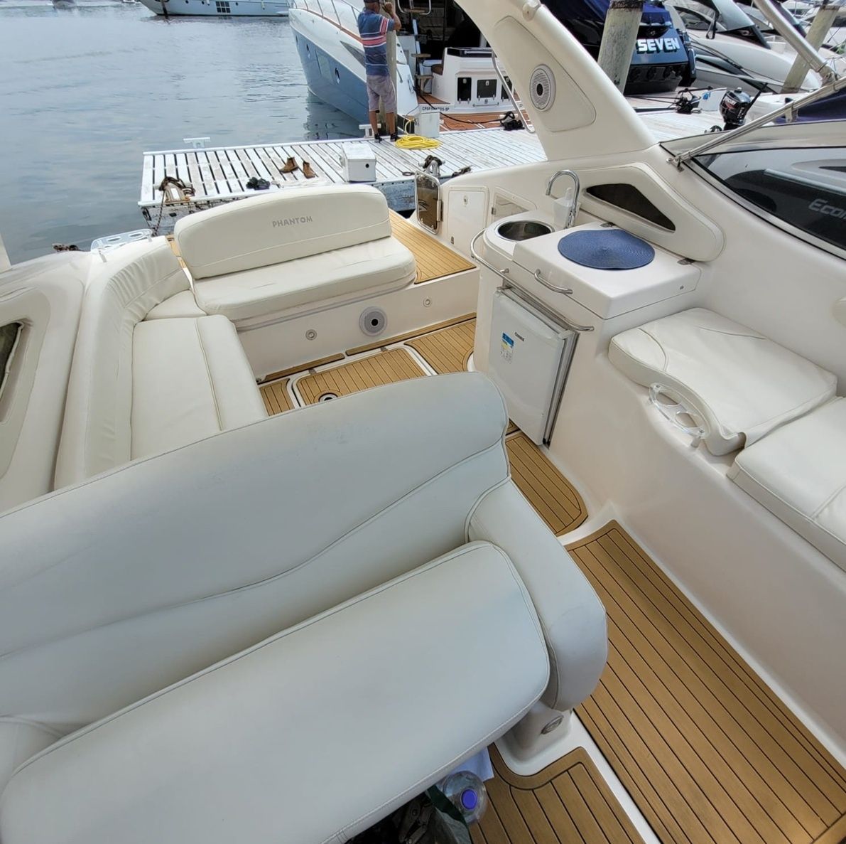 Phantom 300 | Mar Bela