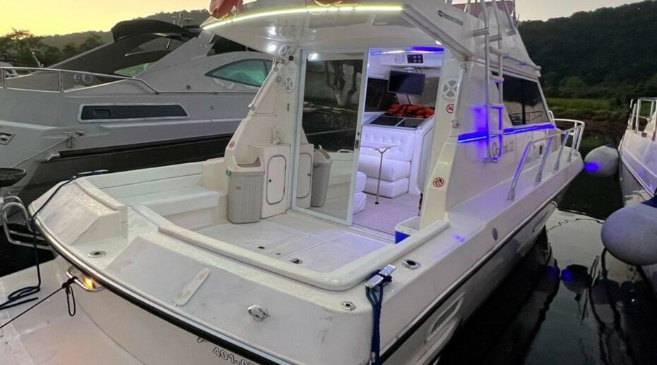 Intermarine Oceanic 36 | Victoria's  Secret