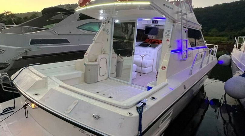 Intermarine Oceanic 36 | Victoria's Secret