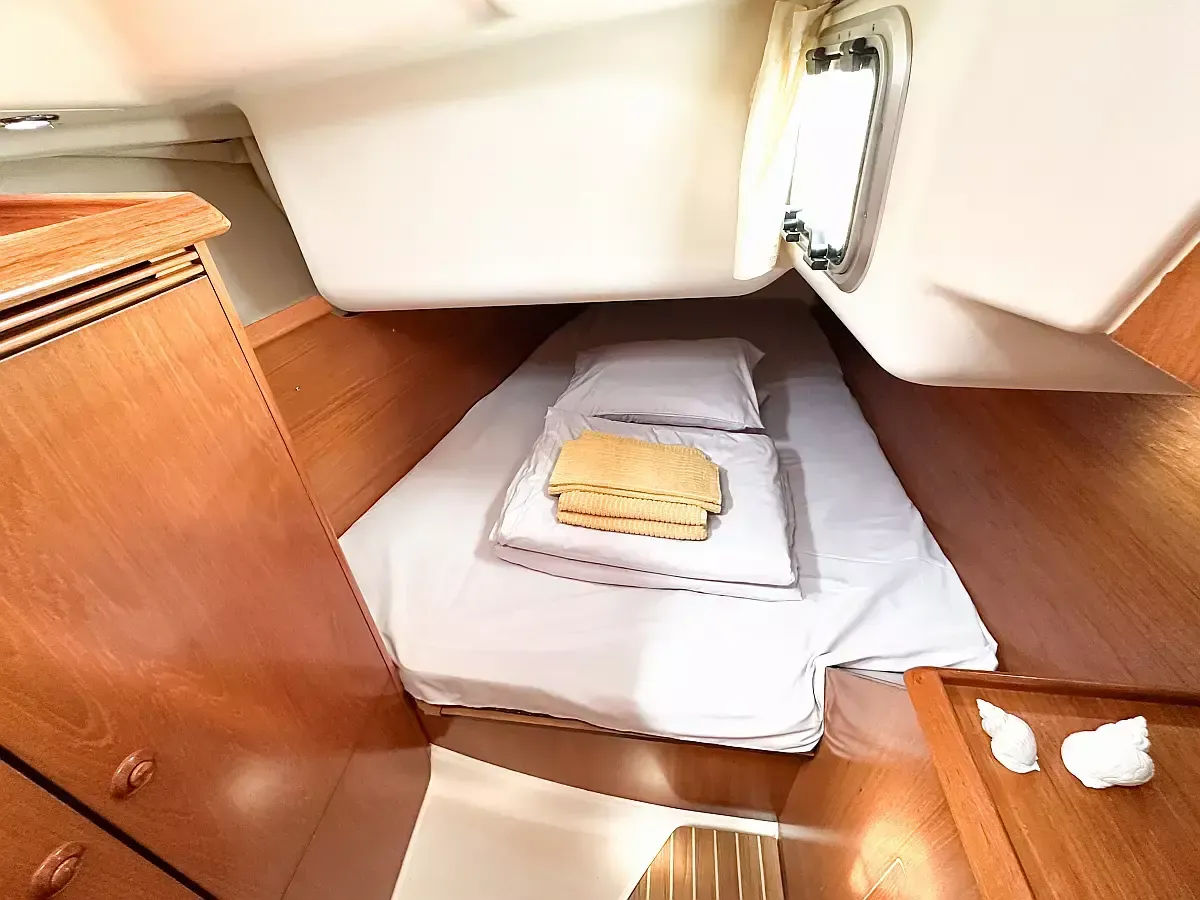 Jeanneau Sun Odyssey 40.3 | Azure