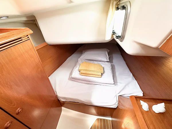 Jeanneau Sun Odyssey 40.3 | Azure