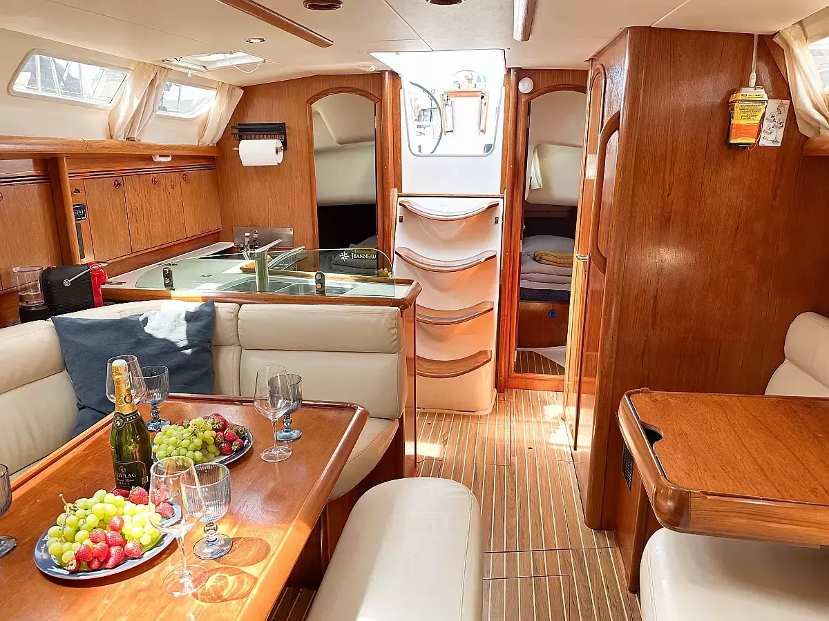 Jeanneau Sun Odyssey 40.3 | Azure