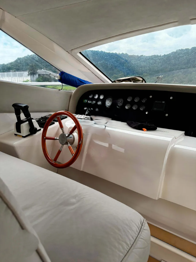Intermarine 440 | Lattitude