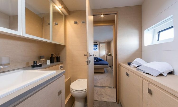 Fountaine Pajot Quatuor 44 | Lizzie