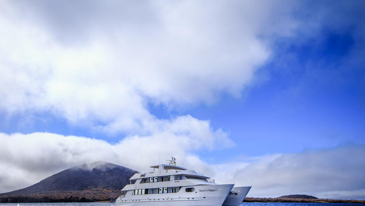 Custom Built 101 | Treasure of Galapagos 1