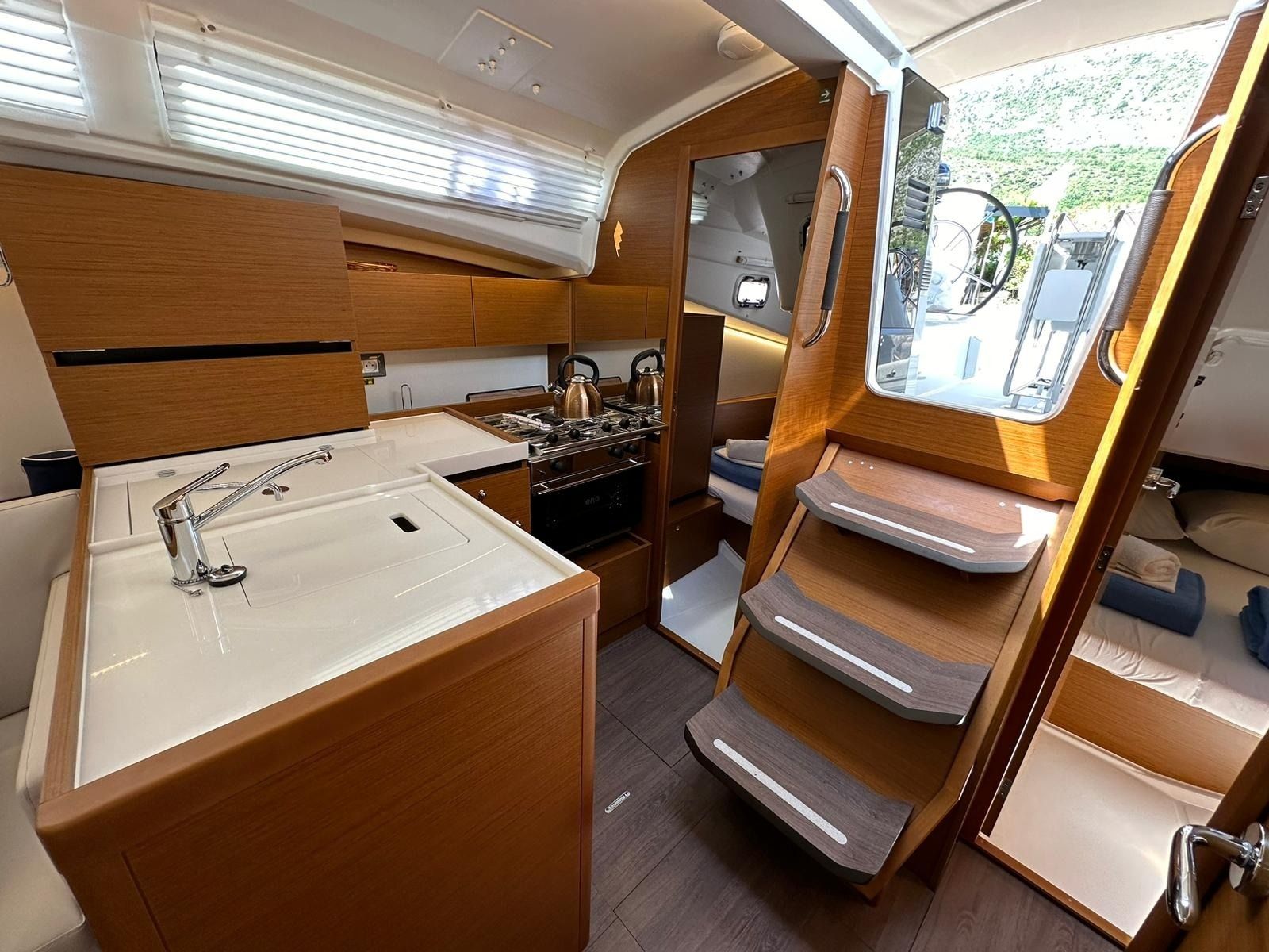Jeanneau Sun Odyssey 350 | Anja