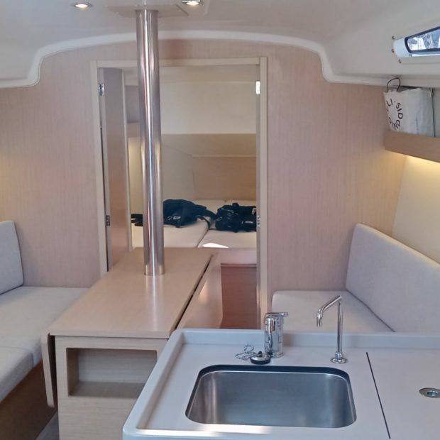 Beneteau Oceanis 34.1 | Still Nolan
