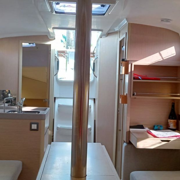 Beneteau Oceanis 34.1 | Still Nolan