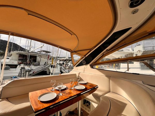 Bavaria Sport 37 | Amigo
