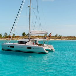 Lagoon 42 | Lamano