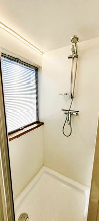 Inter Corpora Demeter 122 | Niki