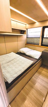 Inter Corpora Demeter 122 | Niki