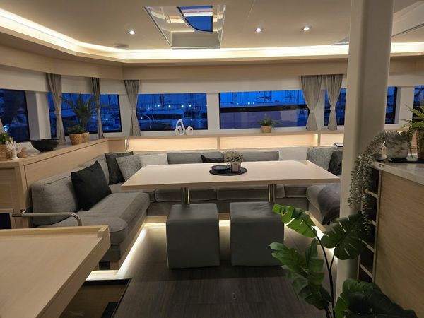 Lagoon 55 | Emilia
