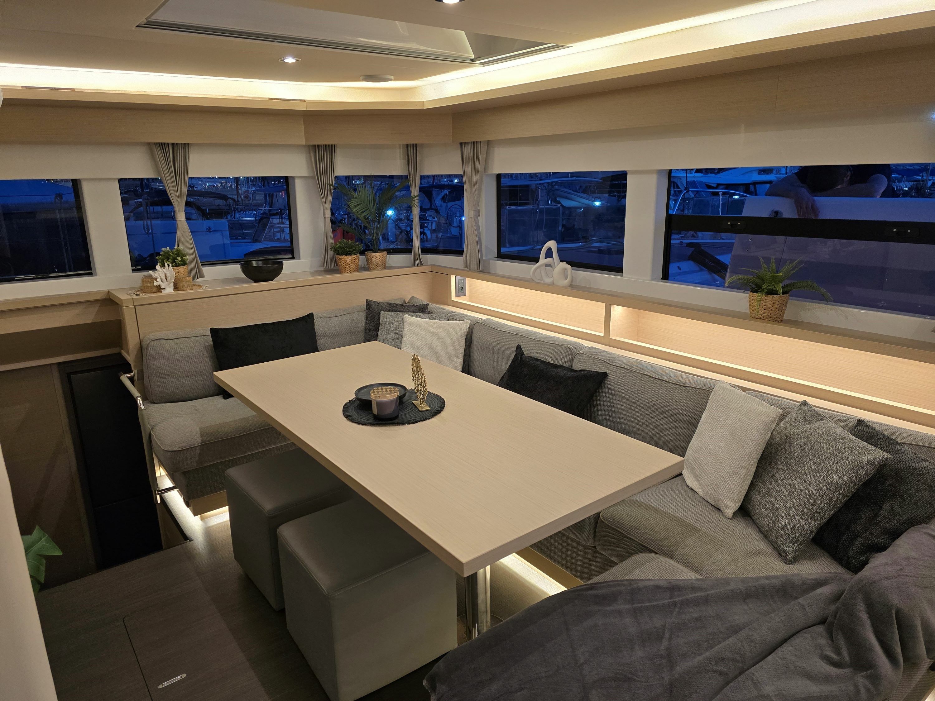 Lagoon 55 | Emilia