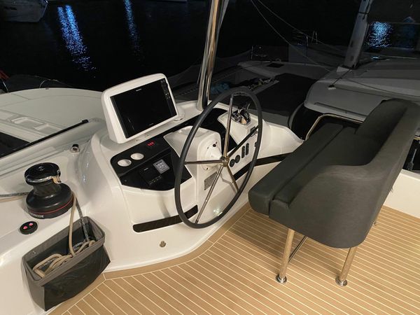 Lagoon 55 | Emilia