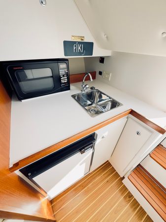 Tiara 2900 Coronet | Fiki