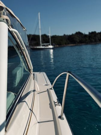Tiara 2900 Coronet | Fiki