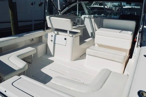 Tiara 2900 Coronet | Fiki