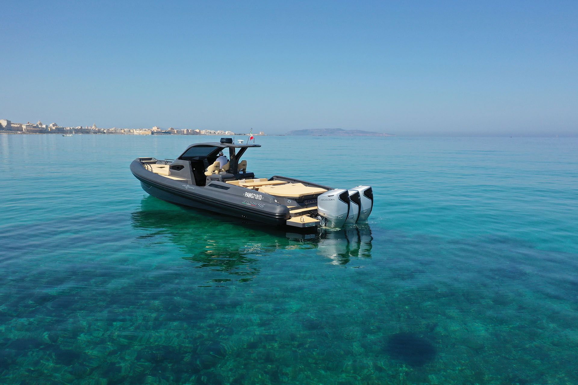 Altamarea Storm 46 | 25