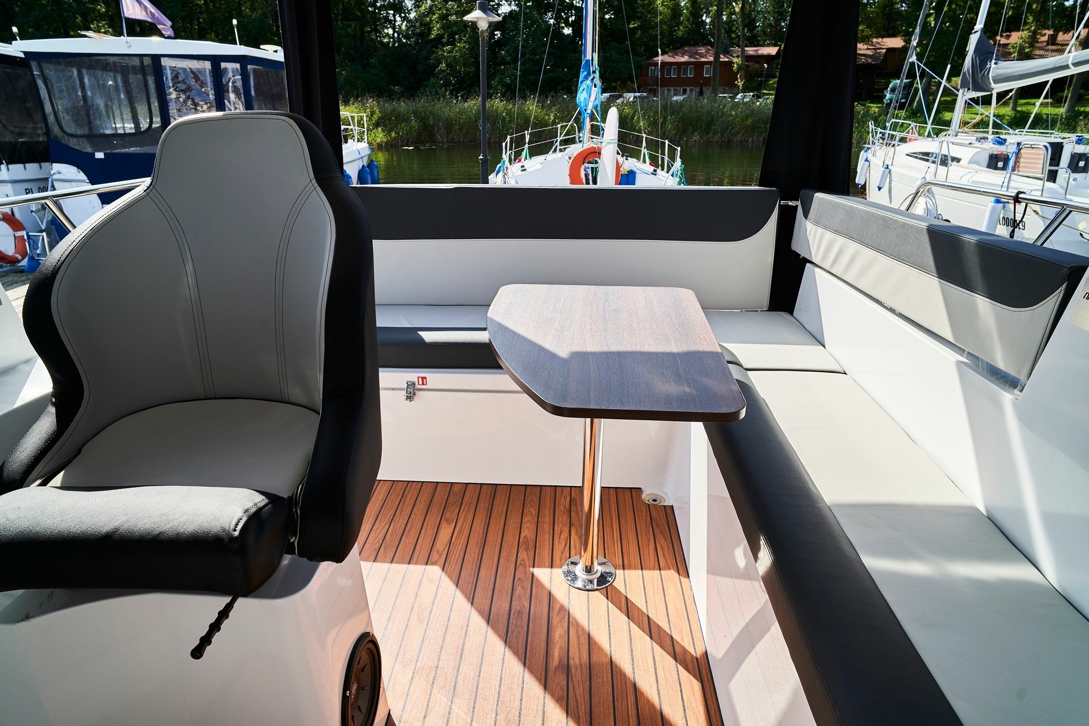 Nautic 900 | SeaDog 3