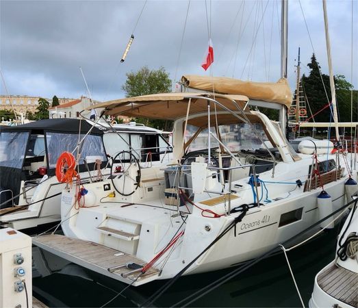 Beneteau Oceanis 41.1 | Office 2