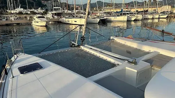 Lagoon 450 F | Branchia