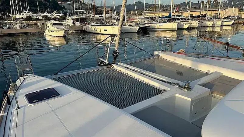 Lagoon 450 F | Branchia