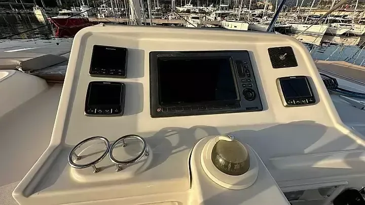 Lagoon 450 F | Branchia