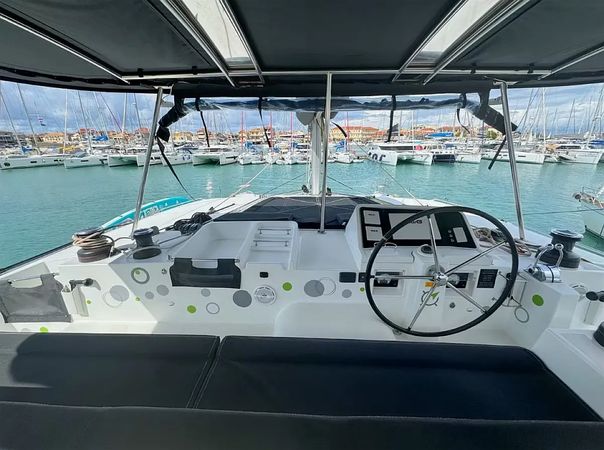 Lagoon 450 F | Paseaon