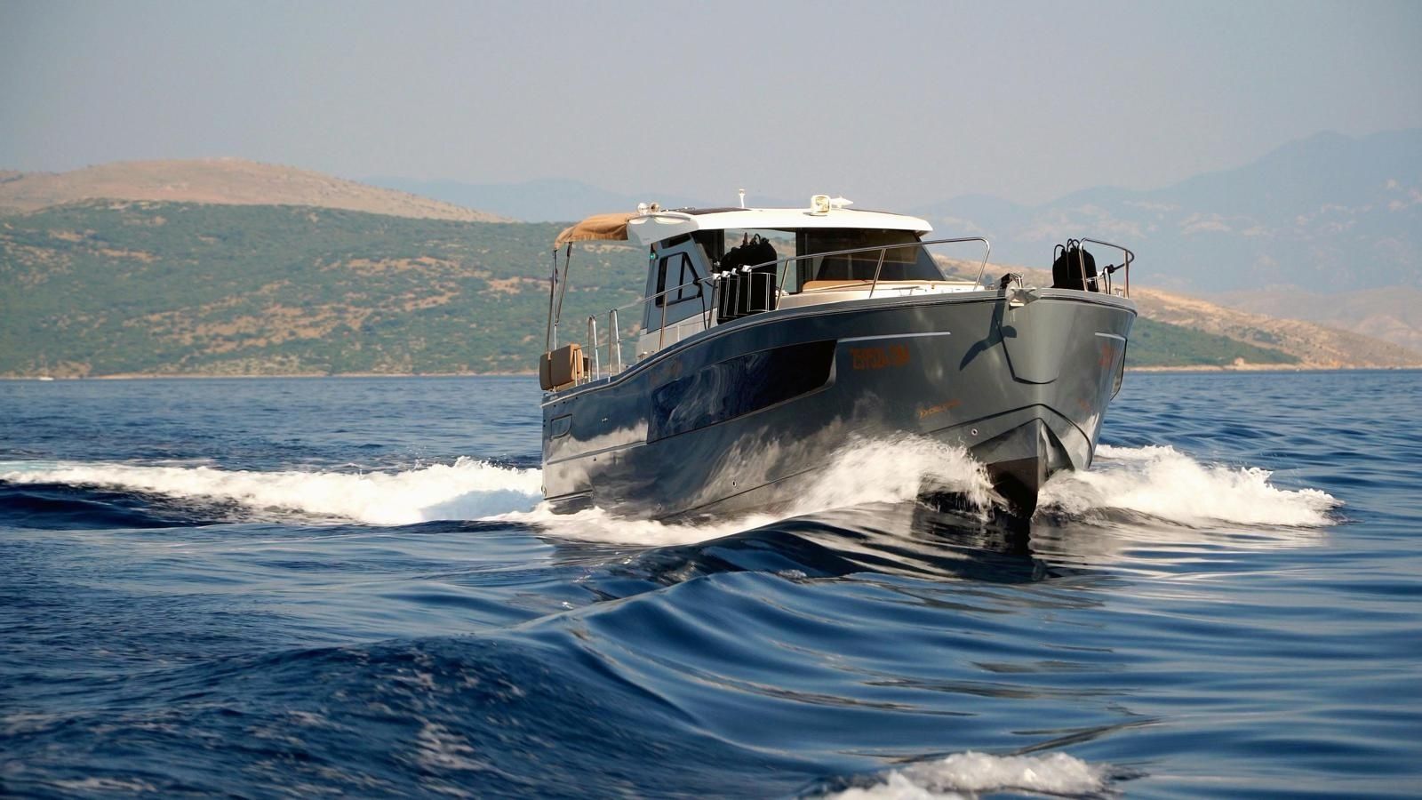 Delphia Escape 1100S | Ruza Hrvatske