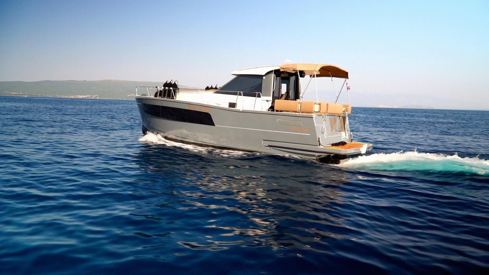 Delphia Escape 1100S | Ruza Hrvatske