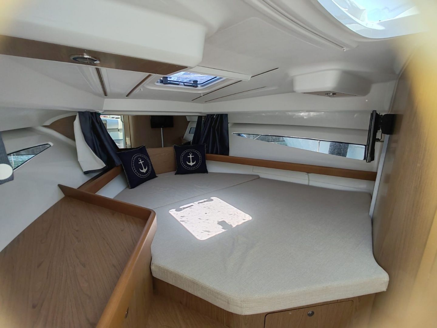 Beneteau Antares 8.80 | 14