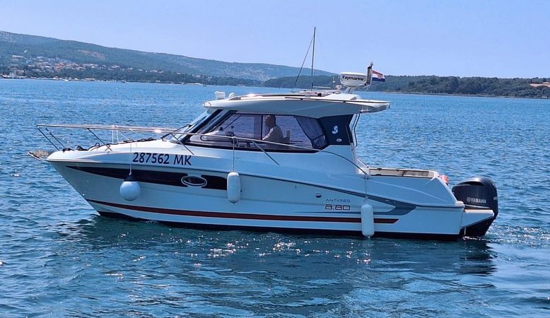 Beneteau Antares 8.80 | 14
