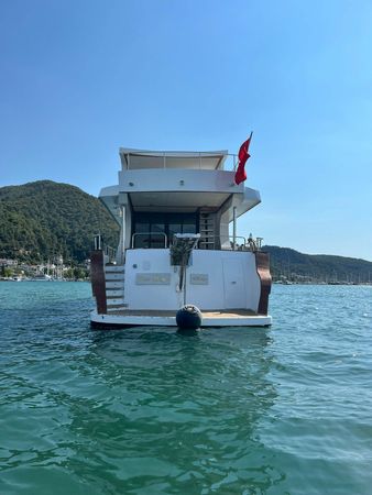 Custom Built 85 | Miss Elizya