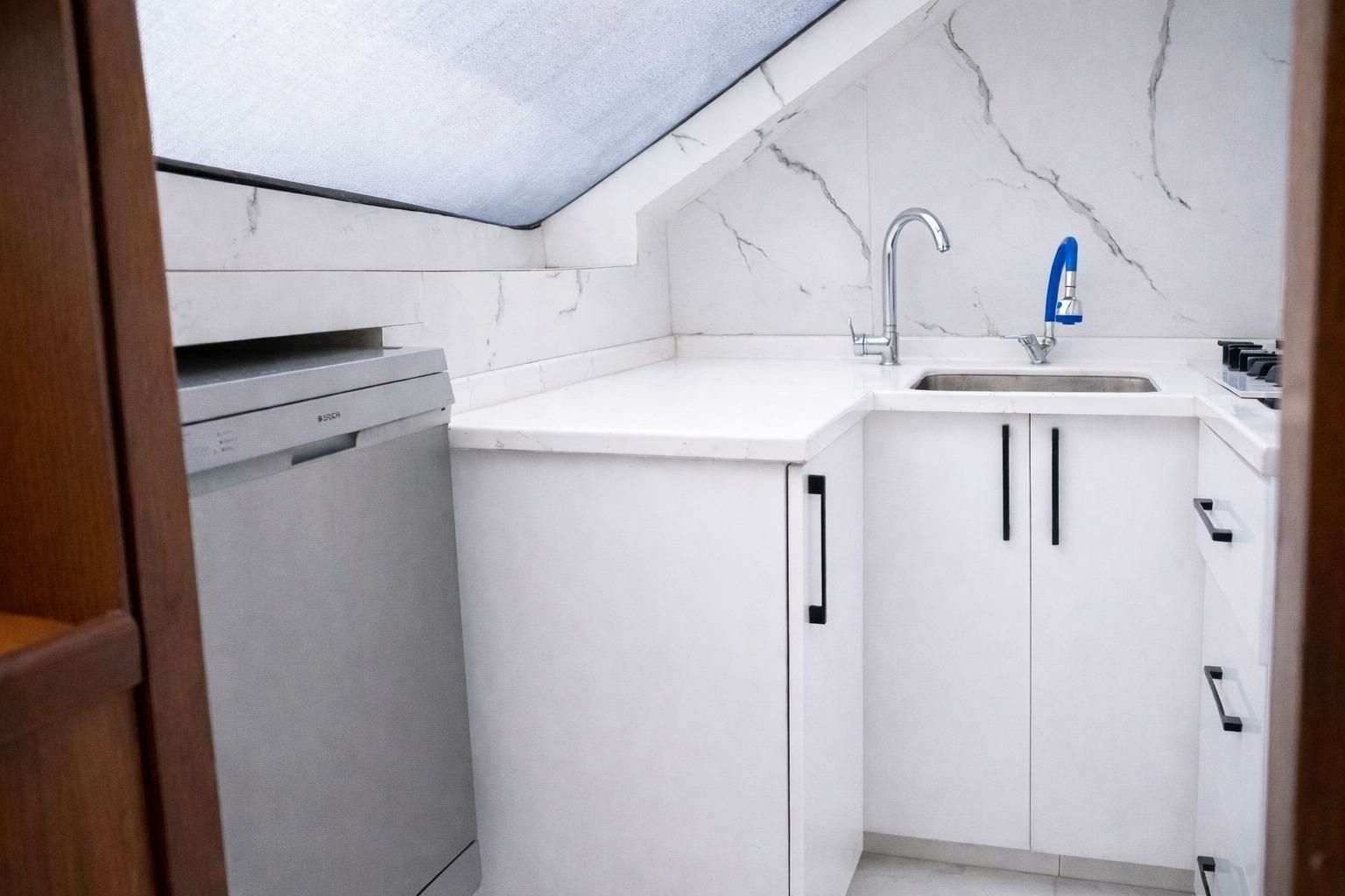 Custom Built 85 | Miss Elizya