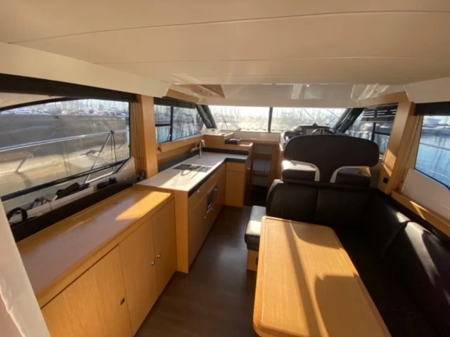 Bavaria Virtess 420 Fly | Mia Sophie