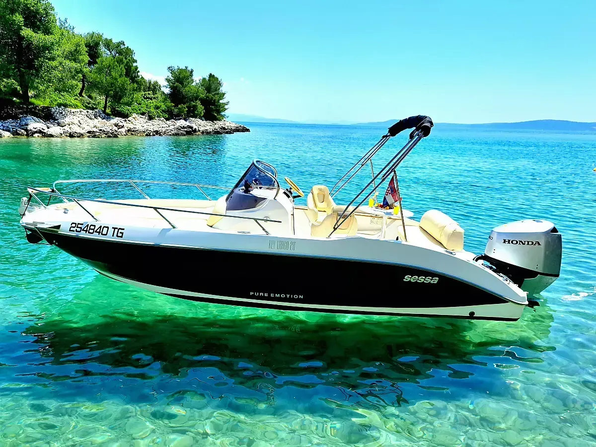 Sessa Key Largo 24 | Dory
