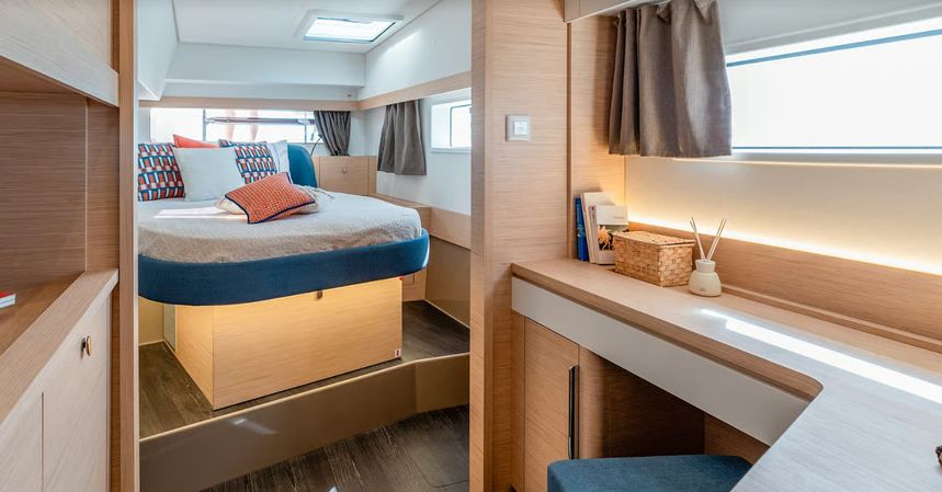 Fountaine Pajot FP44 | Cat O Caster