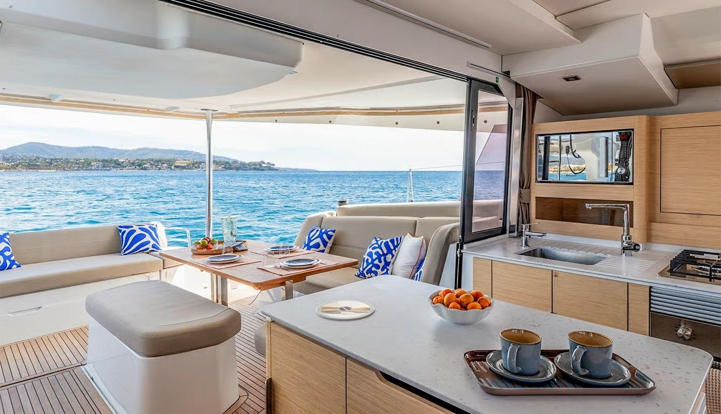 Fountaine Pajot FP44 | Cat O Caster
