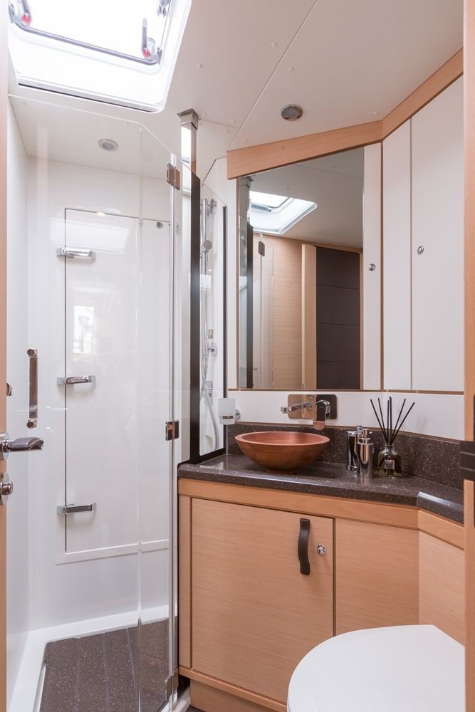 Jeanneau 64 | Golden Slumbers