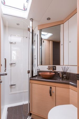 Jeanneau 64 | Golden Slumbers