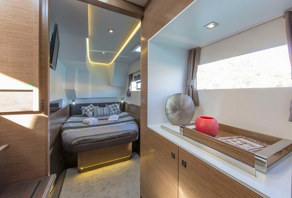 Fountaine Pajot MY 37 | Rossinante