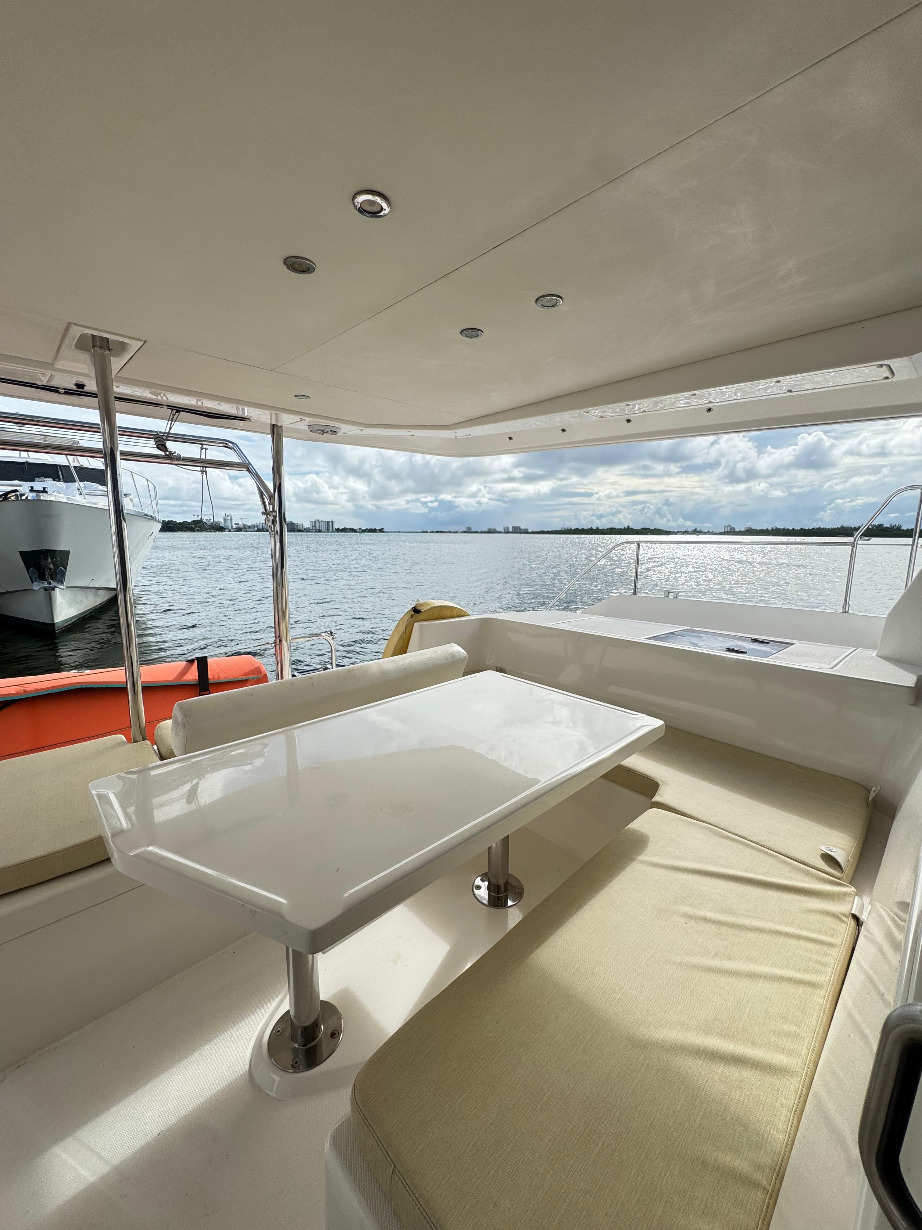 Leopard 43 PC | Great White