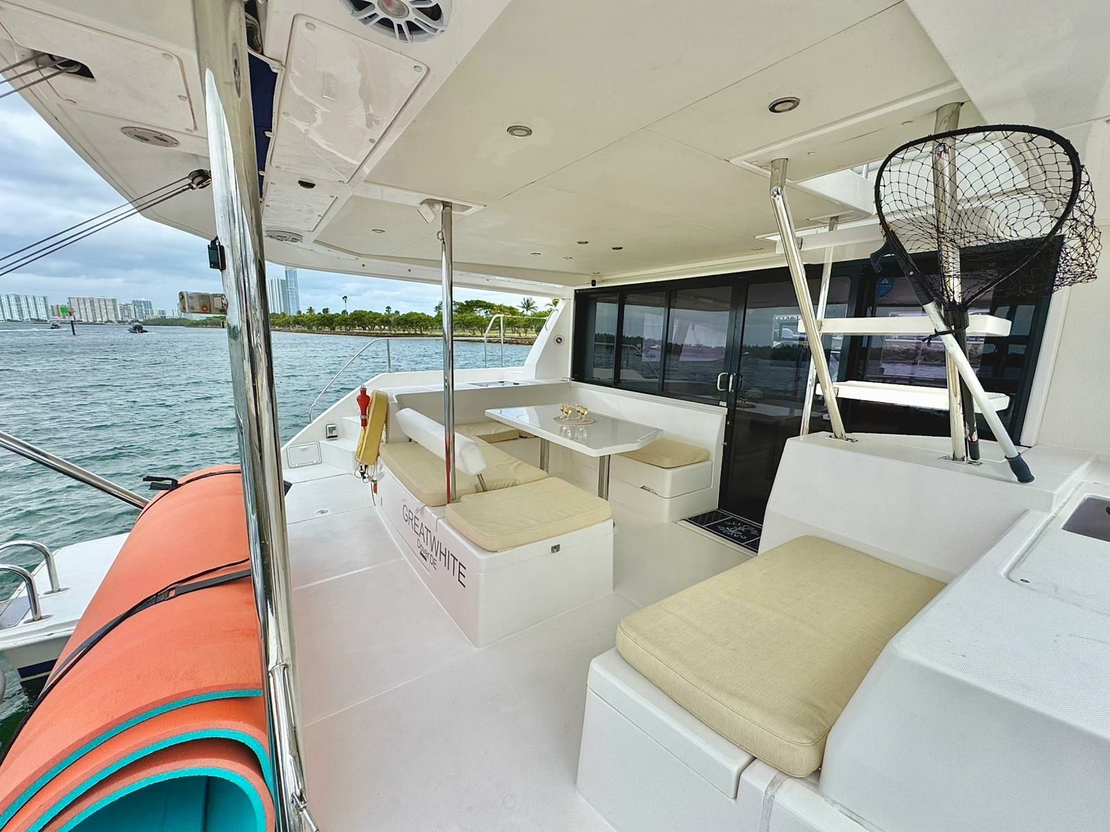 Leopard 43 PC | Great White