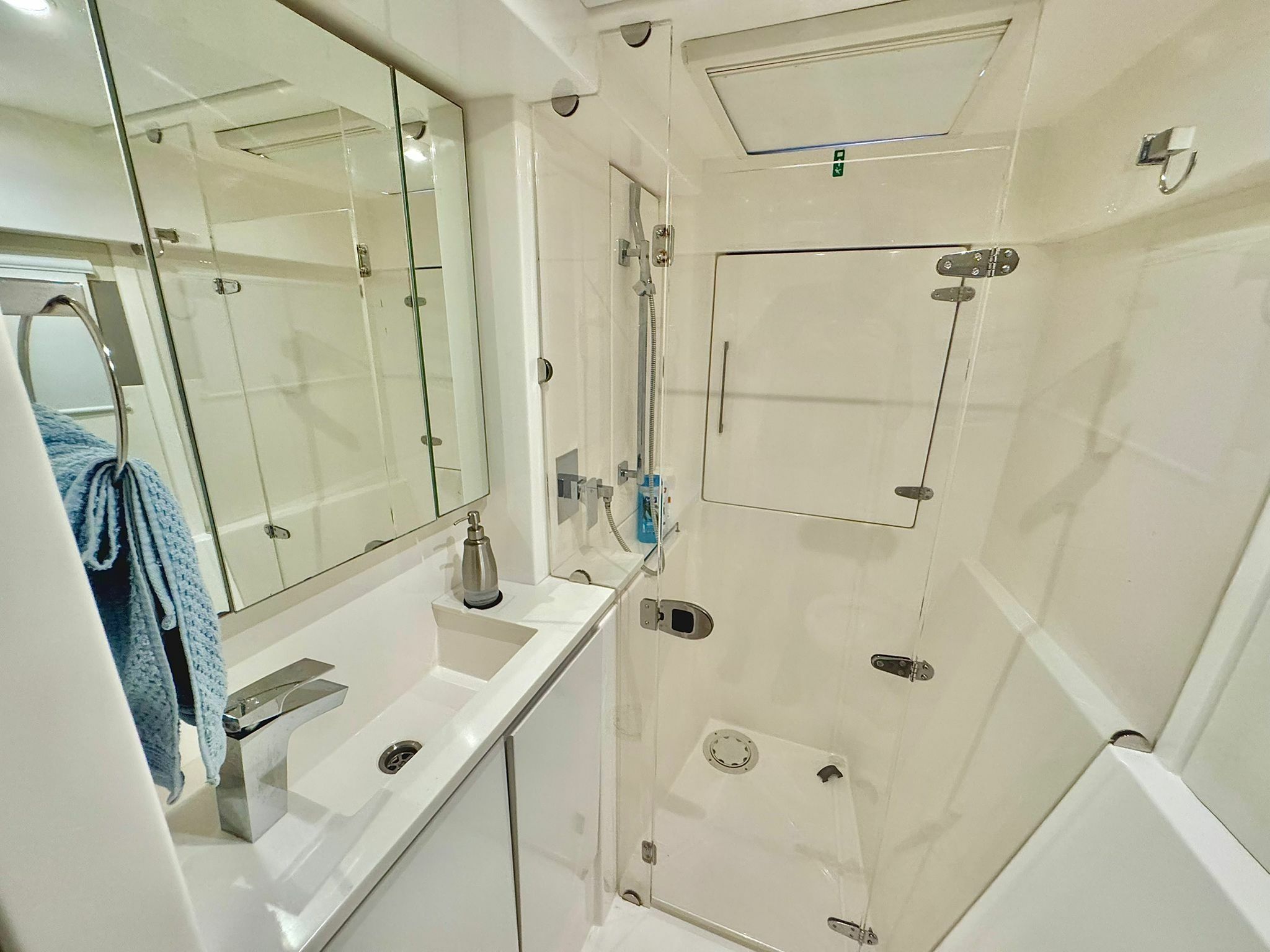 Leopard 43 PC | Great White